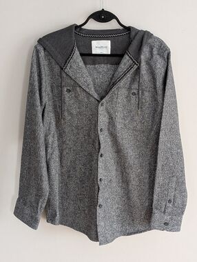 WindRiver men’s hooded flannel shirt jacket Shacket size large EUC